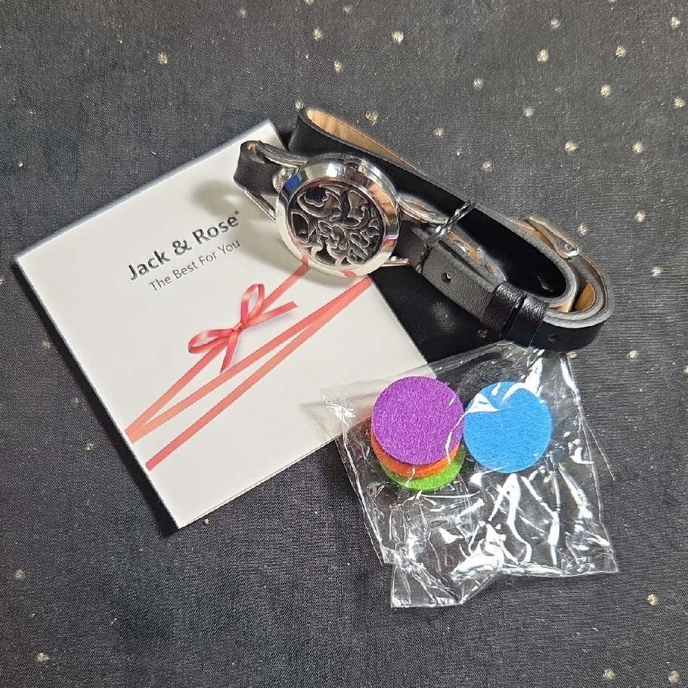 Women's Black Leather Oil Diffuser